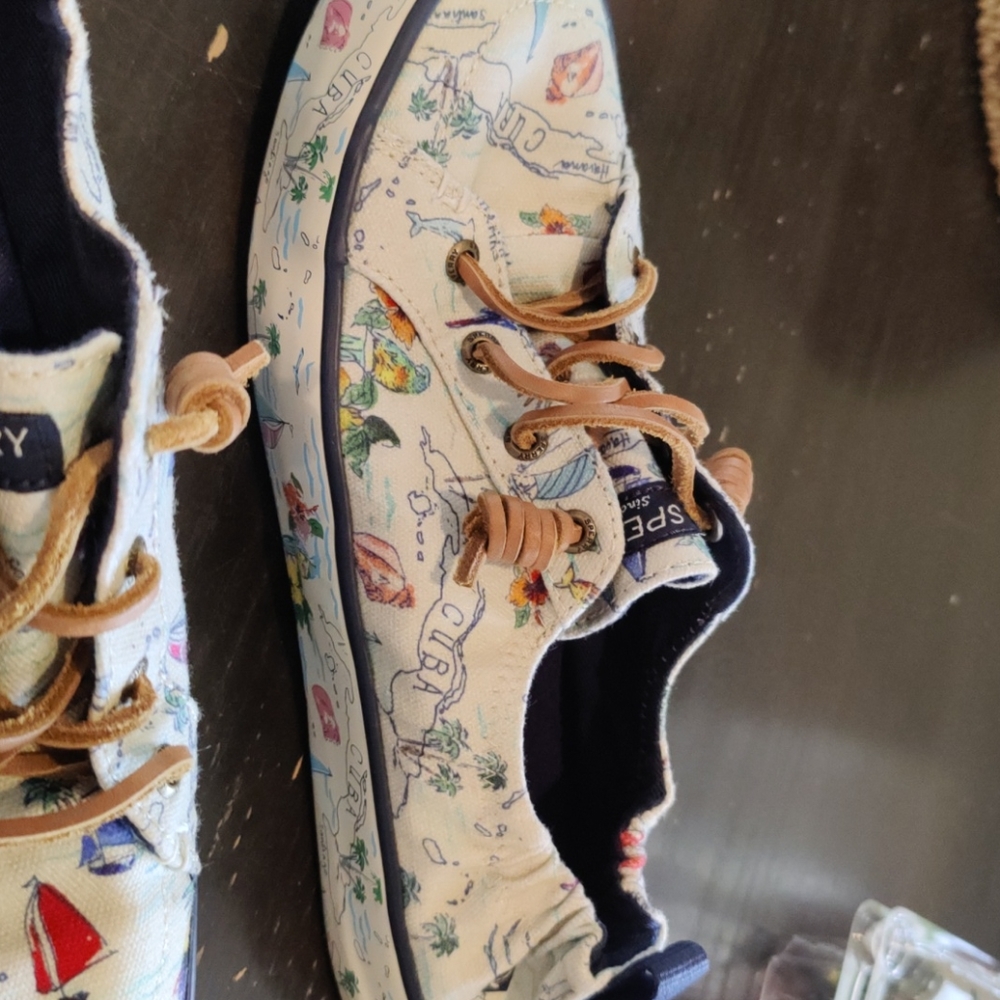 Sperry Shoes - Picture 3 of 4